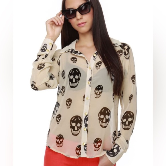 NWT Woman’s Small Pink Owl Apparel Skull Print Sheer Long Sleeve Button Up Top - Picture 1 of 8